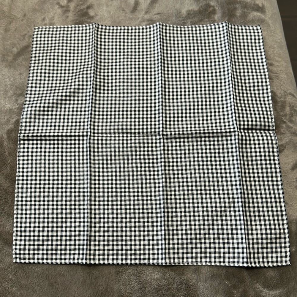 Men’s Tommy Hilfiger 100% silk pocket square. Black and white pattern.